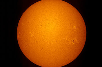 Sole H alpha12 56 30 h 11 56 30 UT