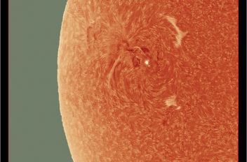 #Sole 15-10-16-16-33-48 h 14 33 48 UT