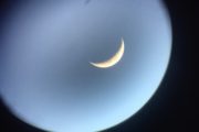 Luna fotografata con il cellulare